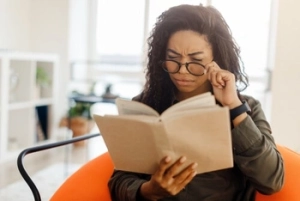 blurry vision when reading