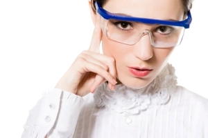 How Long to Wear Eye Shield at Night After Cataract Surgery goggles